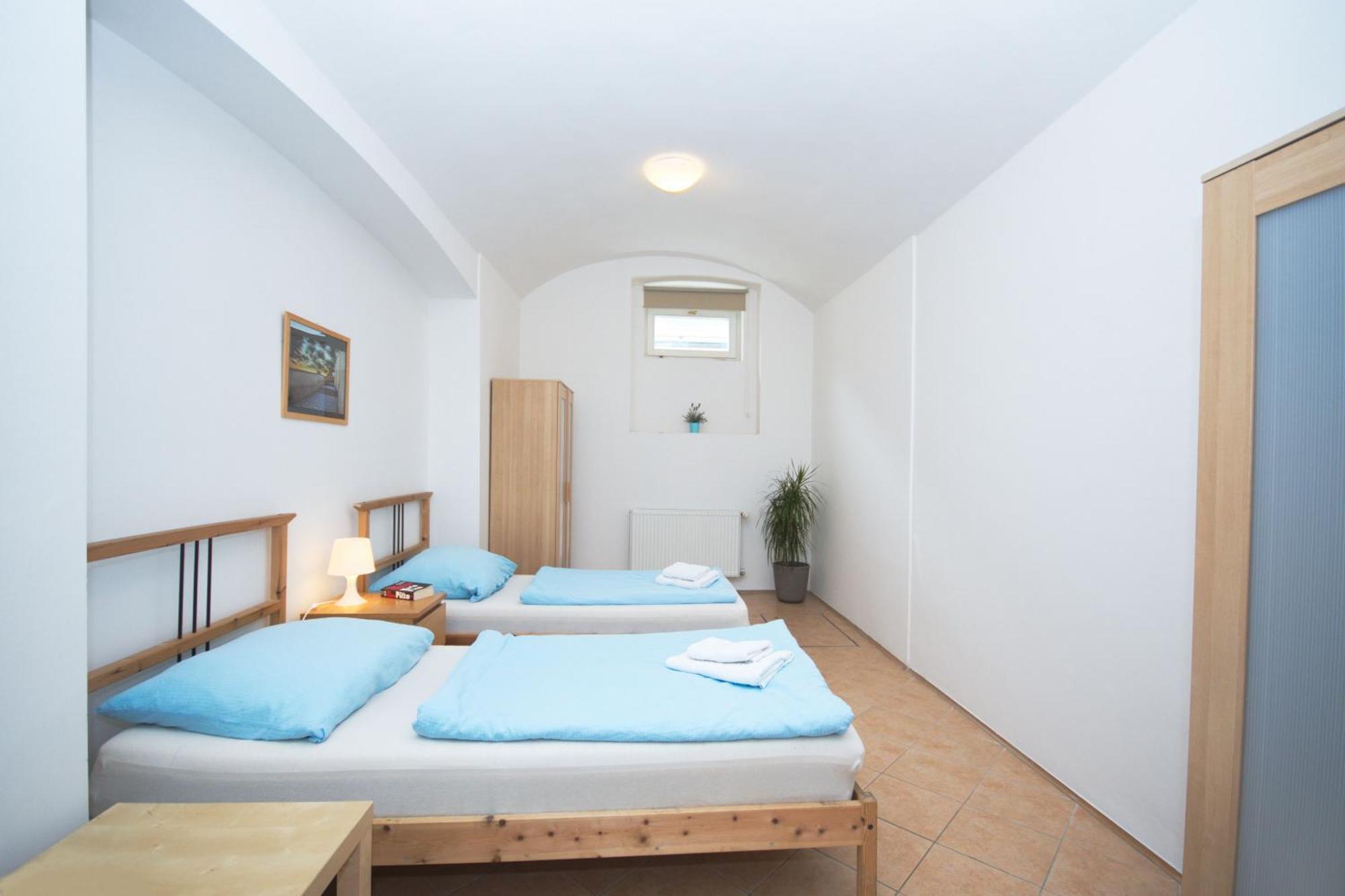 Residence Kostnicke Square Прага Екстериор снимка